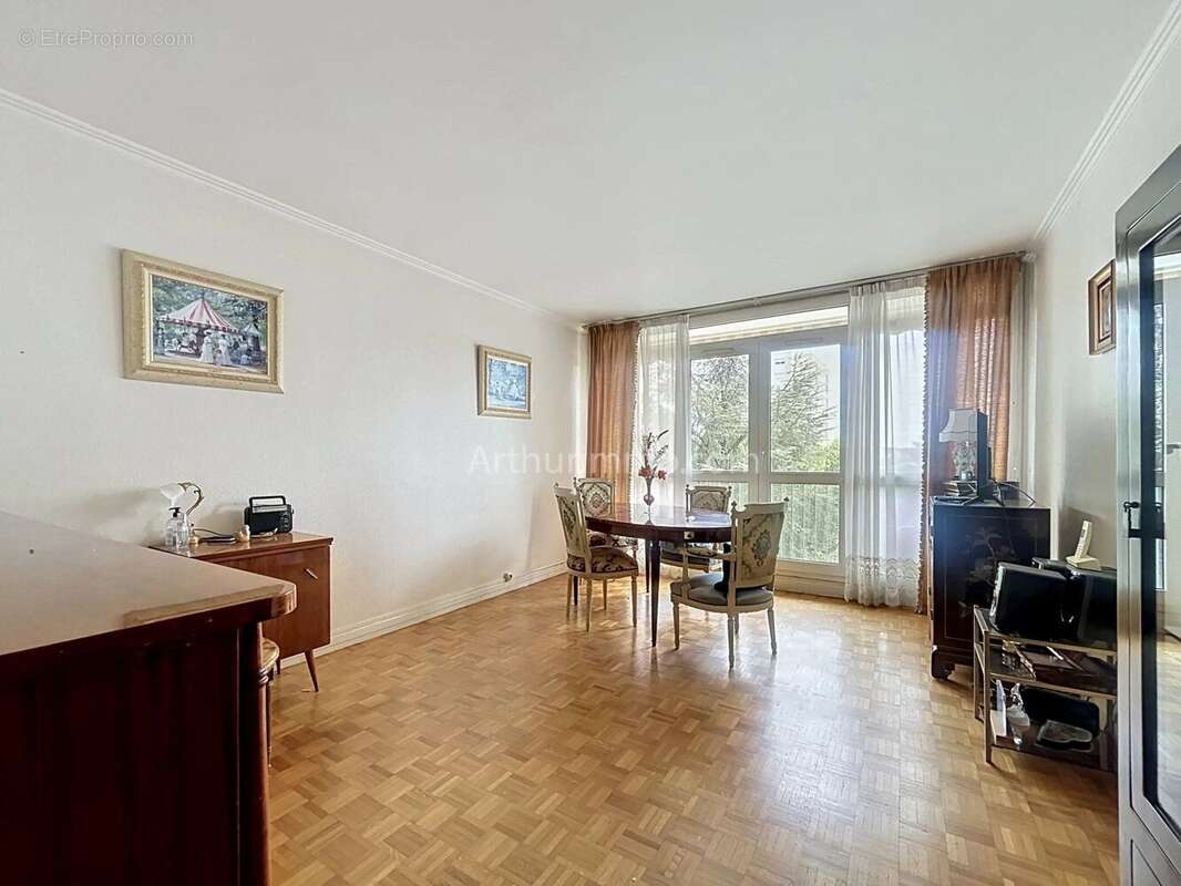 Appartement à BONNEUIL-SUR-MARNE