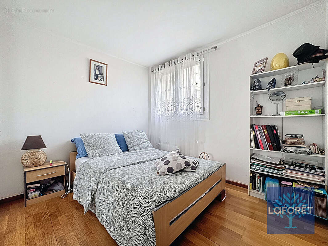 Appartement à CHILLY-MAZARIN