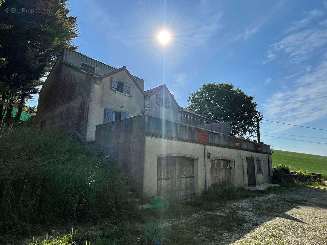 Appartement à CHAMPLOST