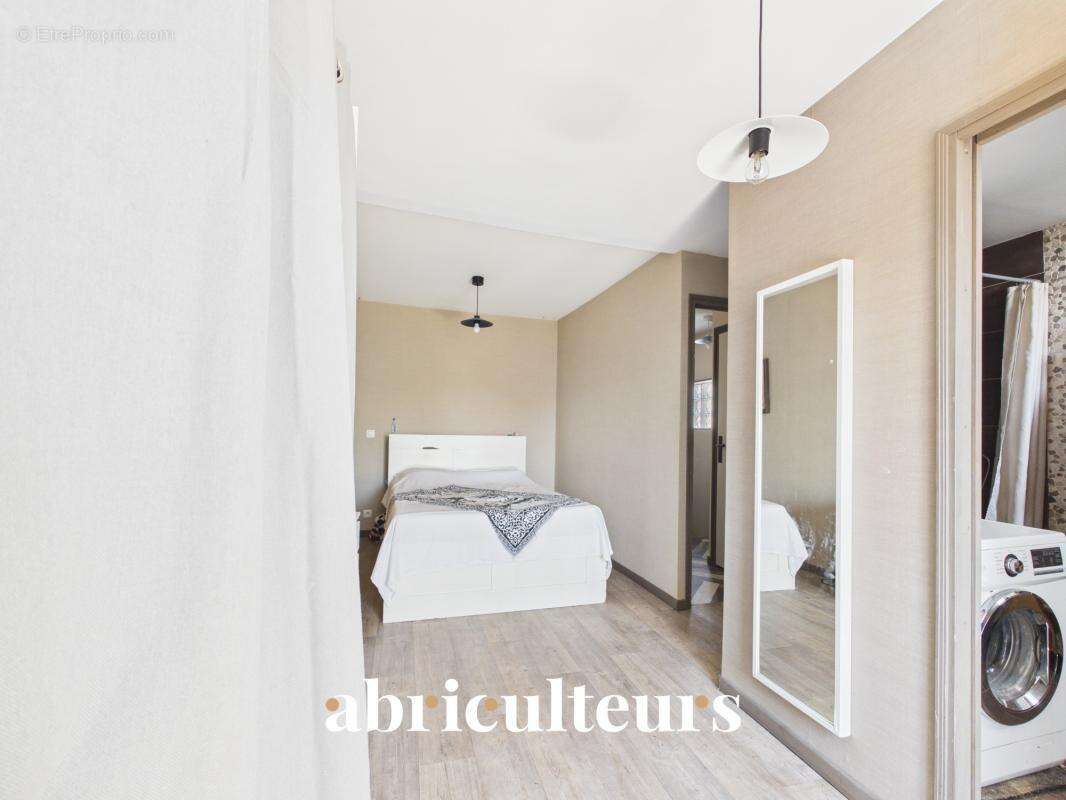 Maison de 6 pièces 140 m² en secteur résidentiel en vente à Argenteuil (95100) - photo 13
