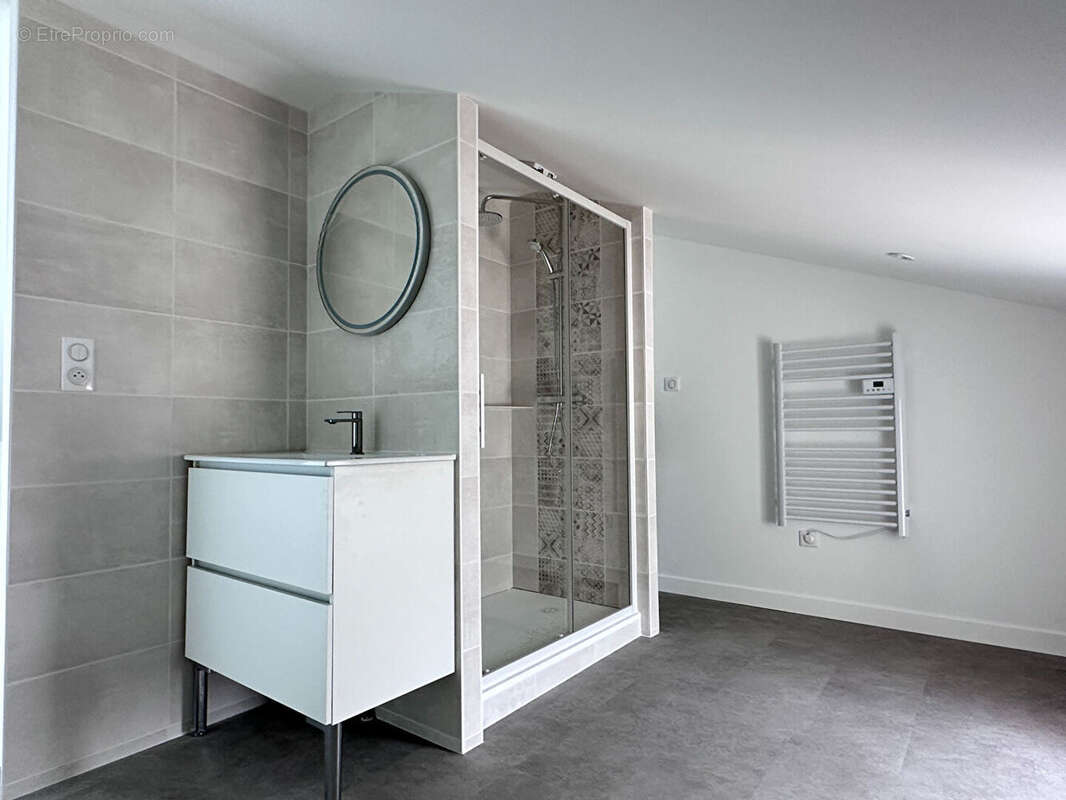 Maison entièrement rénovée - 4 chambres - Jardin à L'Isle-d'Espagnac - photo 10
