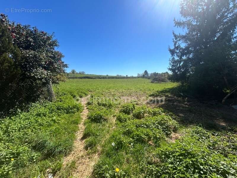 Maison à BERSAC-SUR-RIVALIER