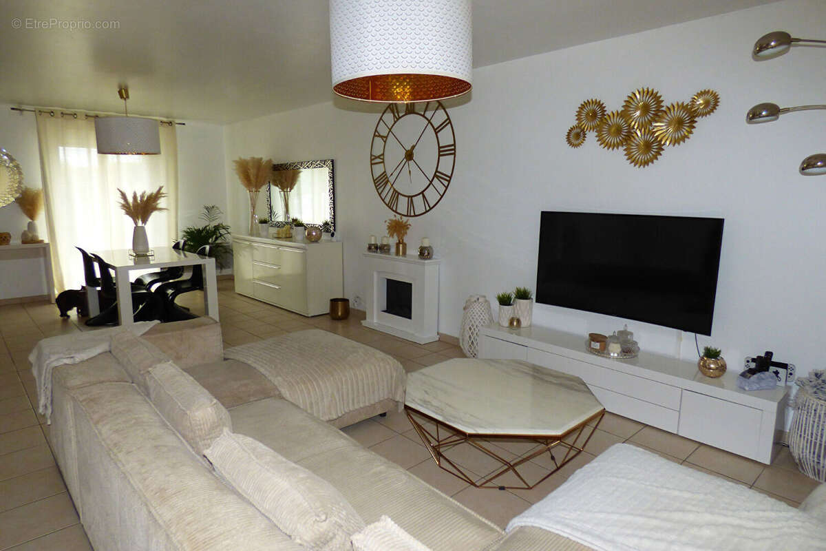 Maison à SOULAIRE-ET-BOURG