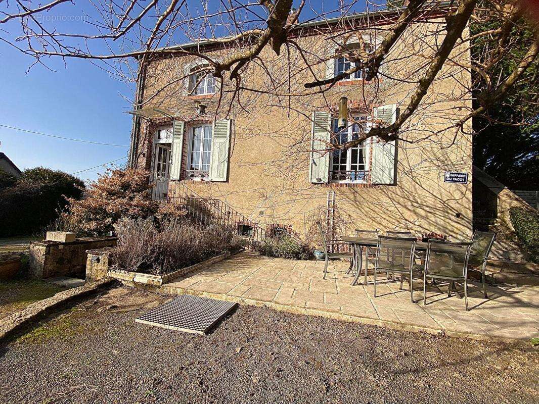 Maison à SAINT-BENIN-D'AZY