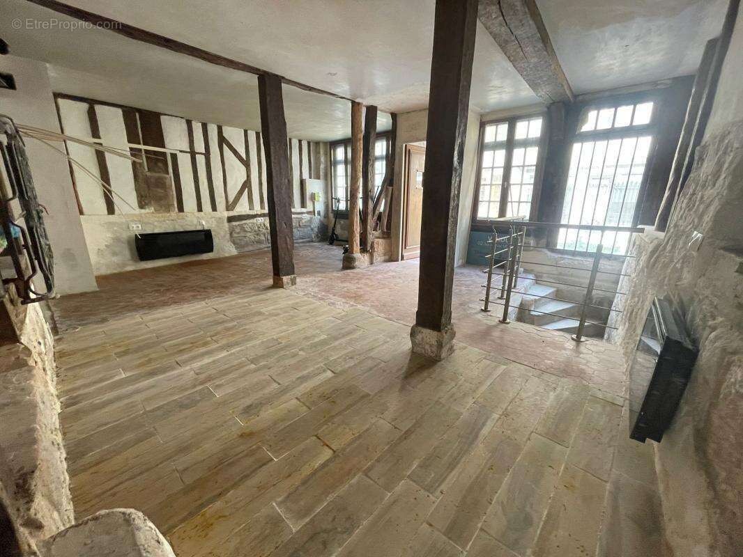 À VENDRE — Local commercial exceptionnel  149 Rue Beauvoisine, Rouen (76000) - photo 2