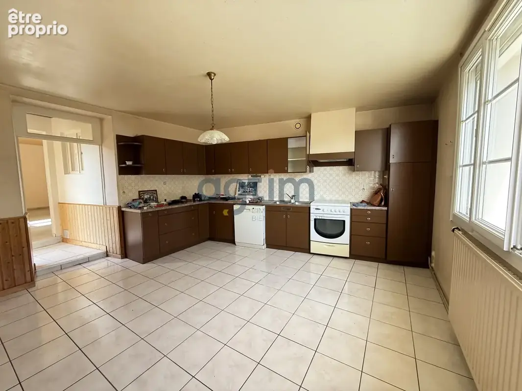 Chavagnes-en-Paillers, centre, maison 141m2 hab, 4 chambres, garage, dépendances, terrain 787m2, clos - photo 12
