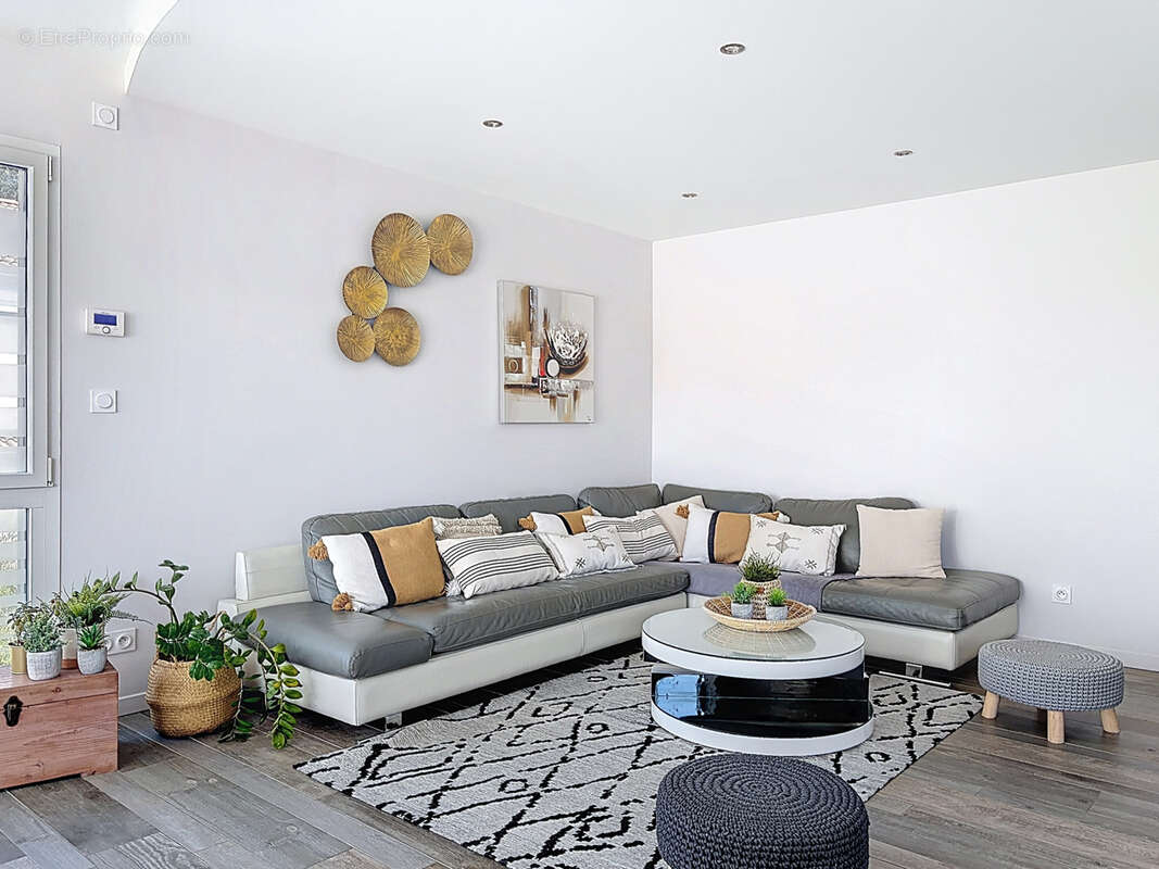 Maison à FRANCHEVILLE