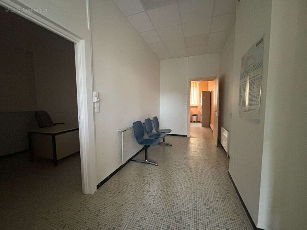 Commerce à SAINTE-MARIE-AUX-CHENES