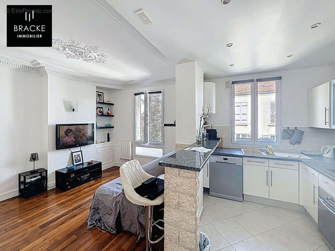 Appartement à COURBEVOIE