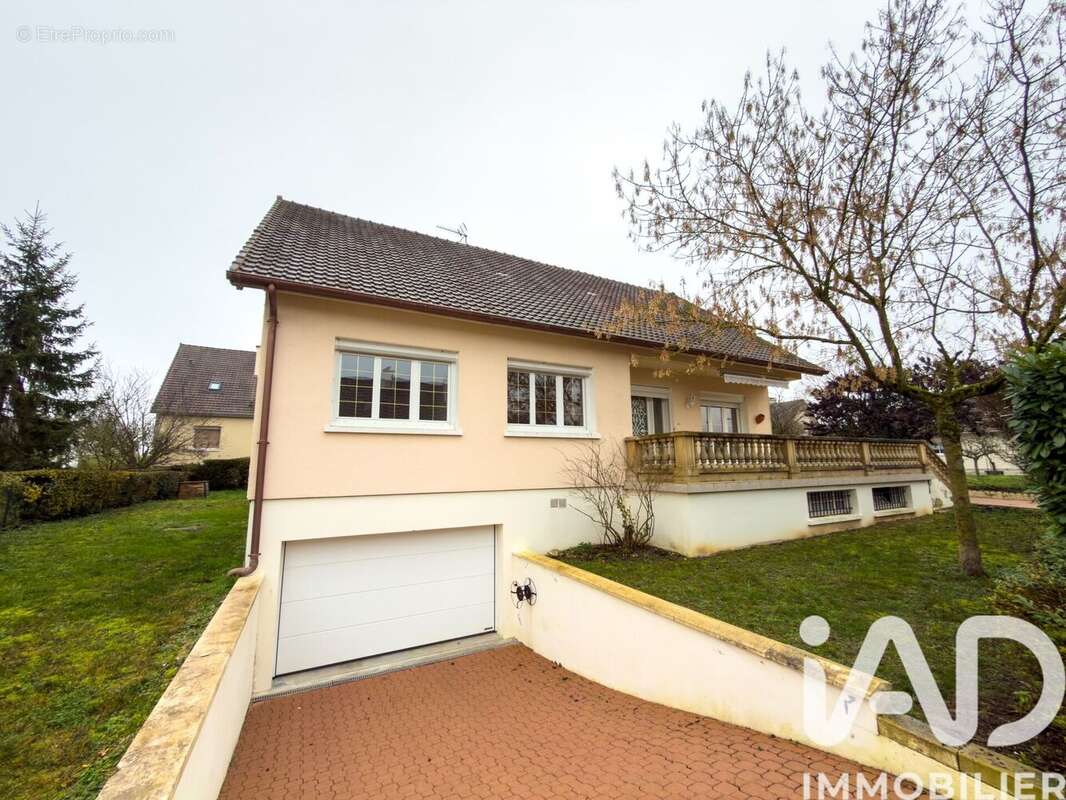 Maison 214 m² à Villeseneux  - photo 4