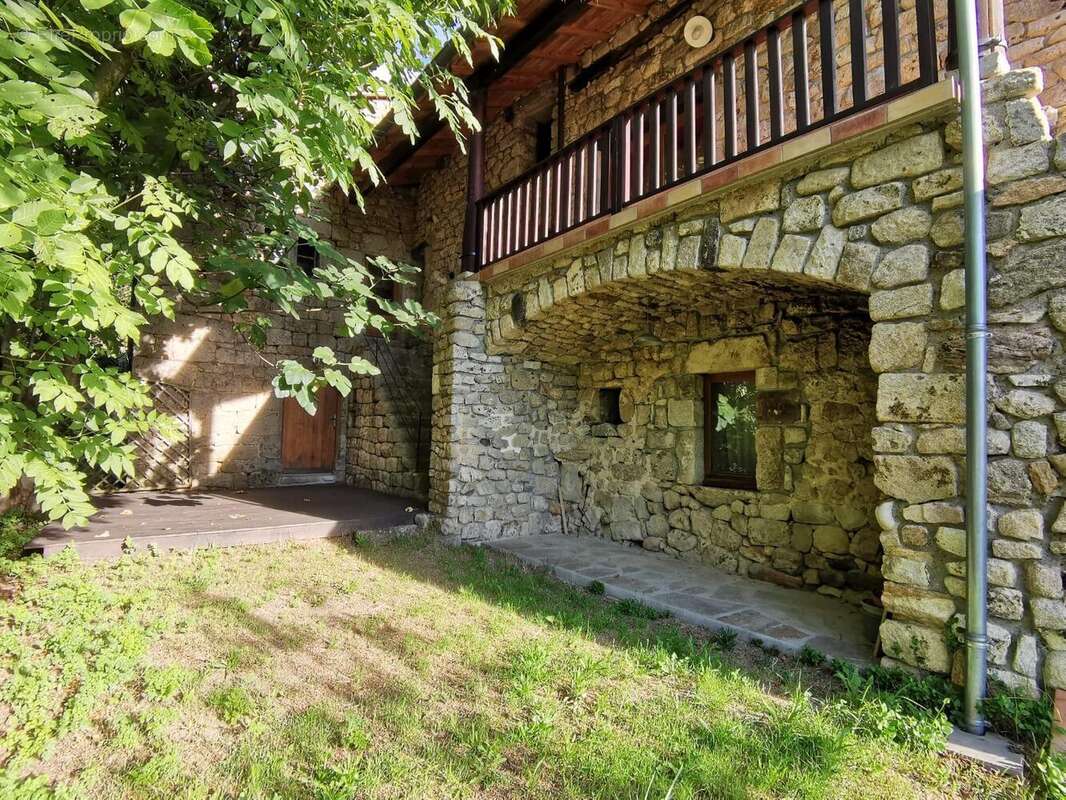   - Maison à ANTRAIGUES-SUR-VOLANE