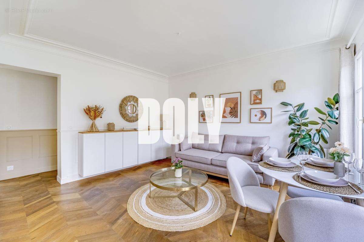 Appartement à PARIS-18E