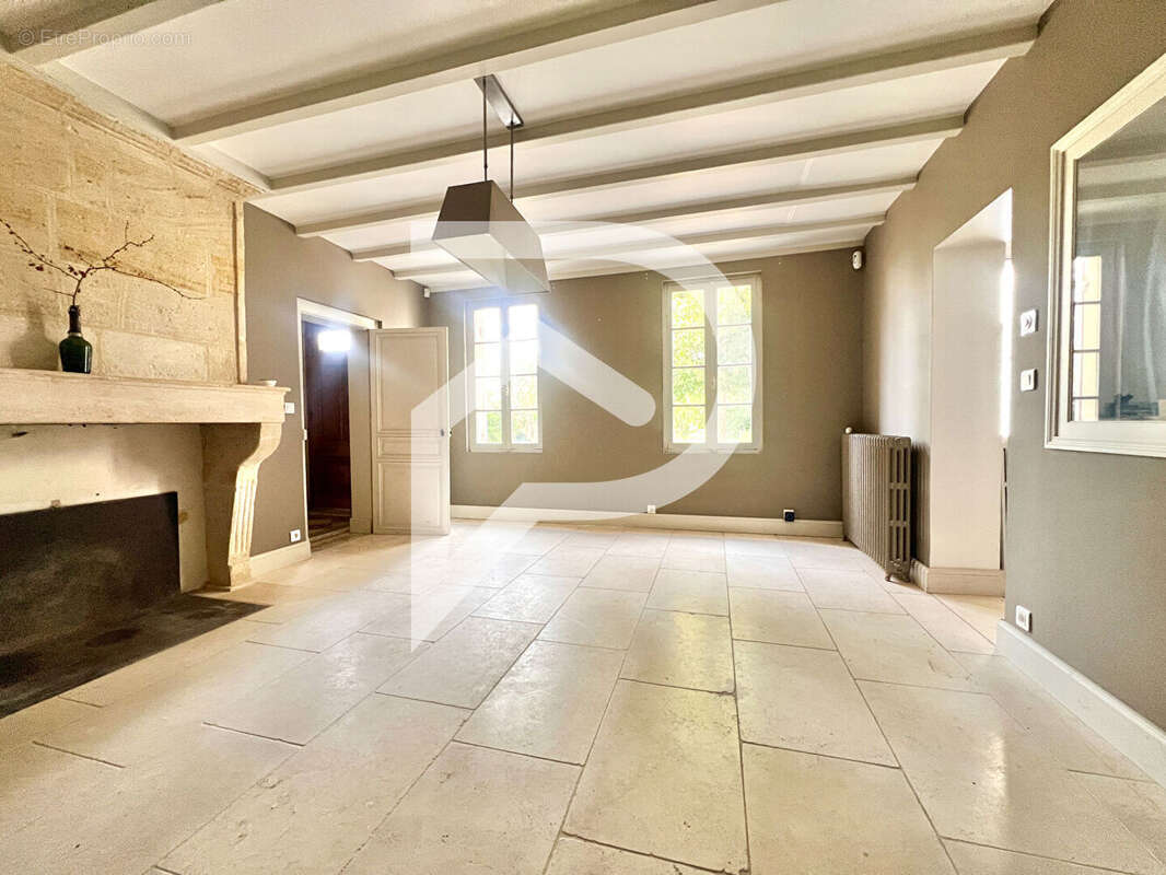 Maison à SAINT-DENIS-DE-PILE