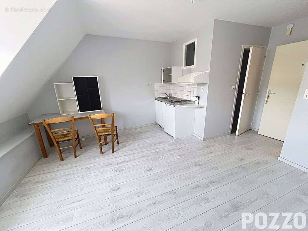 A VENDRE - IMMEUBLE en monopropriété 177m² - Centre-ville de Saint-Hilaire-du-Harcouët - photo 12