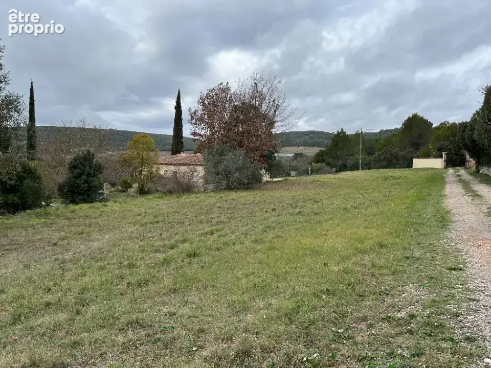 Terrain à BRUE-AURIAC