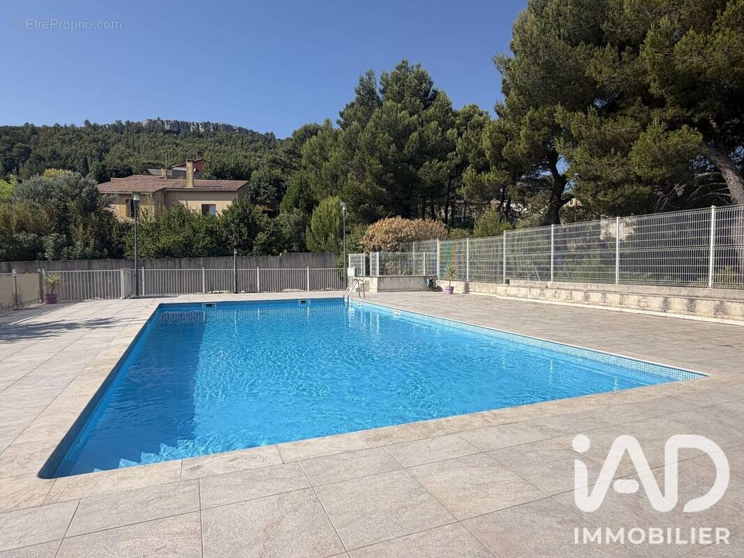 Photo 1 - Appartement à ROQUEFORT-LA-BEDOULE