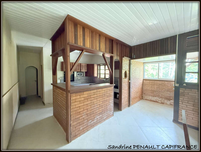 A vendre a sinnamary une magnifique maison t6 de 122 m² superficie terrain 3,5 hectares - au prix de 249 000 € - photo 11