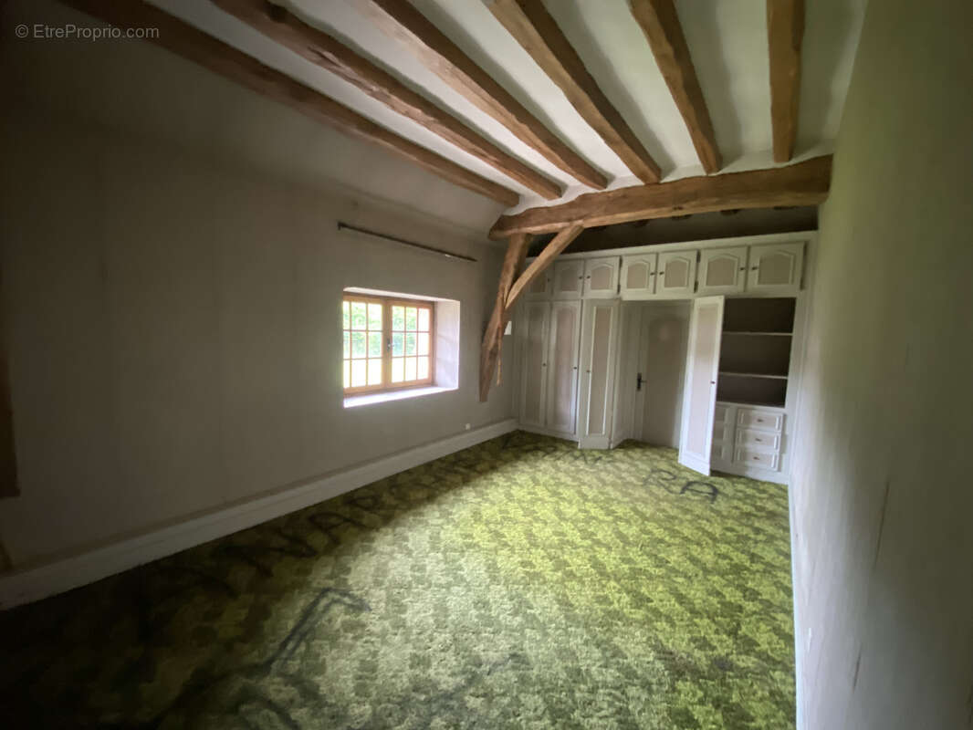 Maison à HOUDAN
