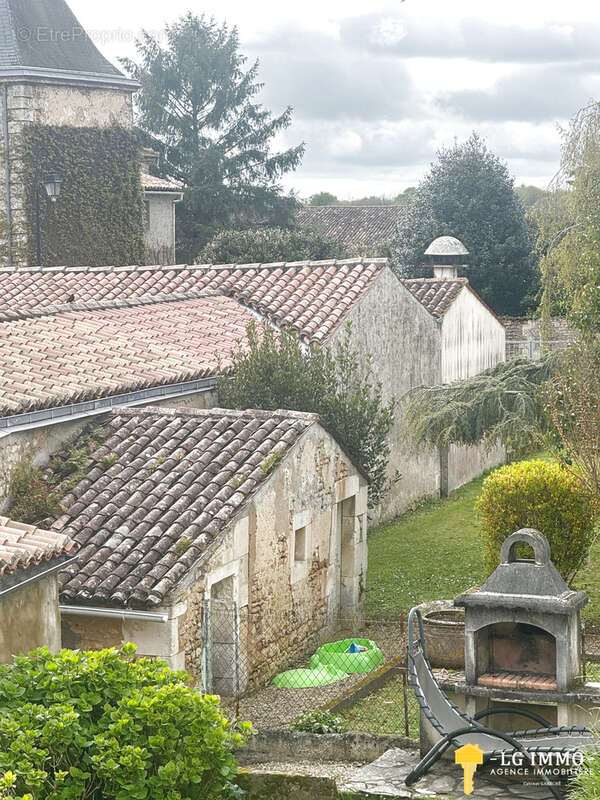 Maison à RIOUX
