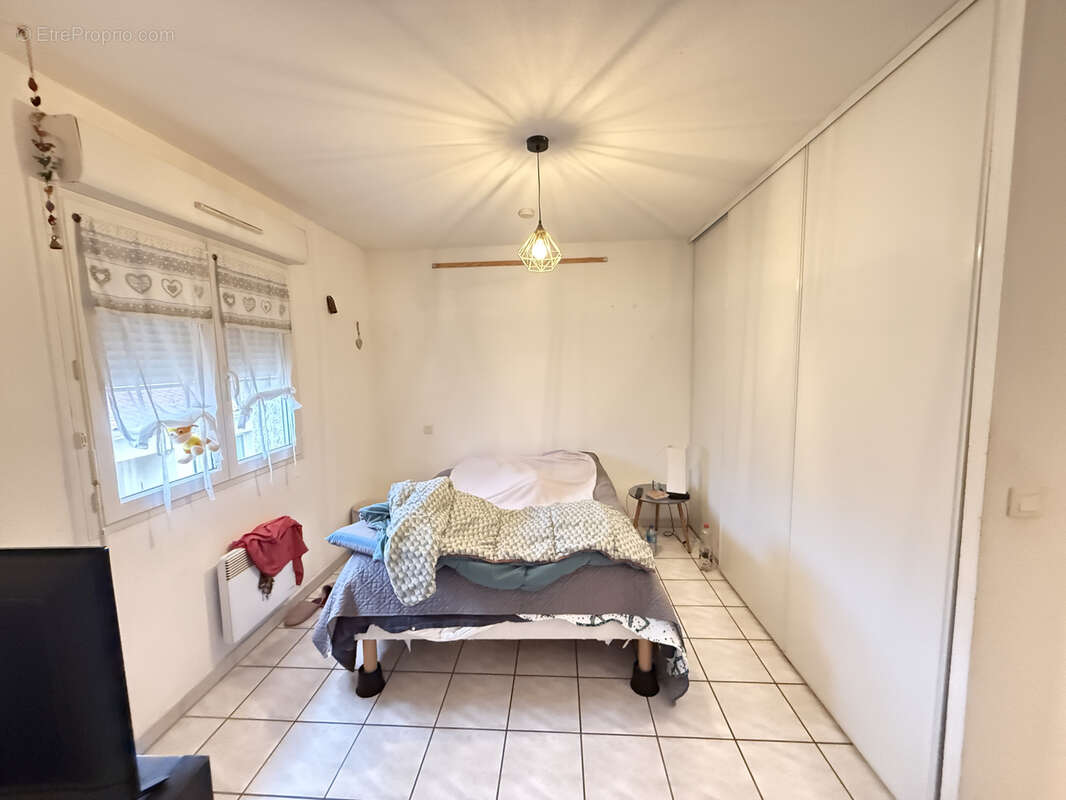 Appartement T2 traversant avec terrasse - vendu loué - photo 7