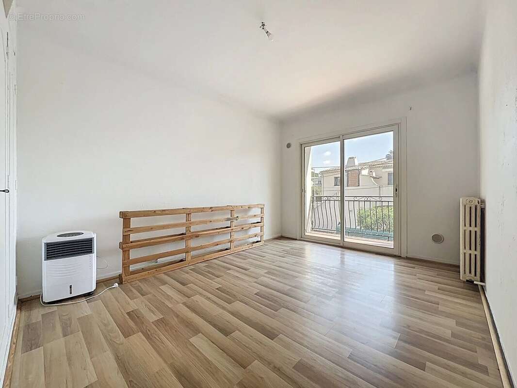 T3 82m² / Terrasse / Parkings - photo 3