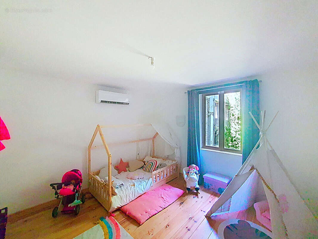 Bessières, maison de type 6 de 158 m² sur une parcelle de 674 m² environ ! - photo 13