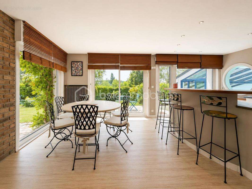 Maison - villa - architecte - 275 m2 - 5 chambres - piscine - vue lac - photo 5