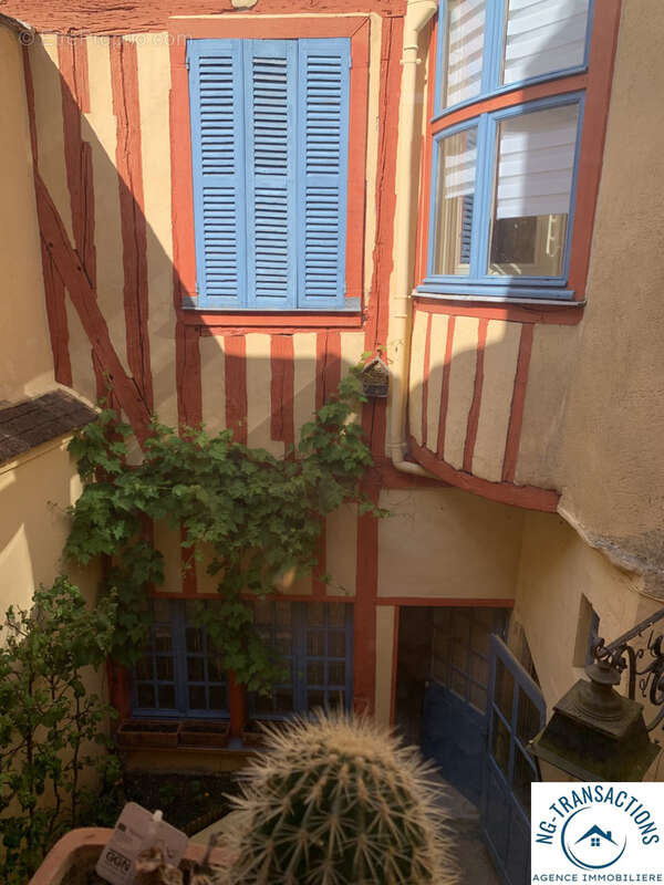 Maison à AUXERRE