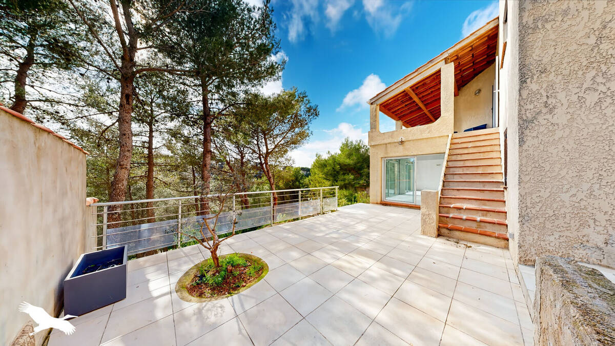 Maison à ENSUES-LA-REDONNE