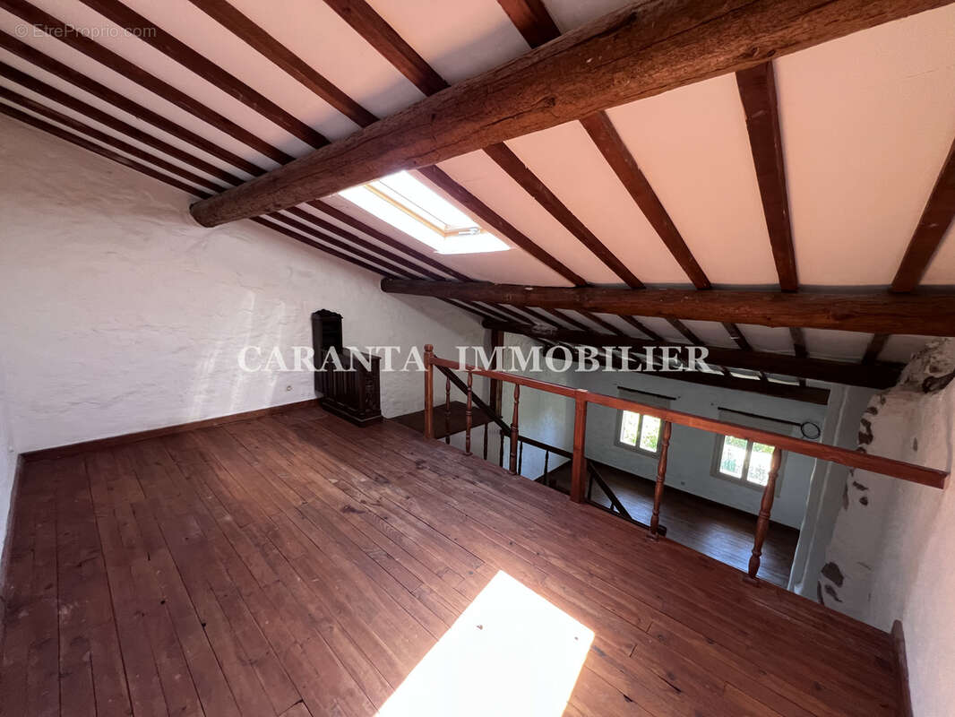 Vente Mazet 4 pièces 3 niveaux Grimaud avec Parking et jardin - photo 9