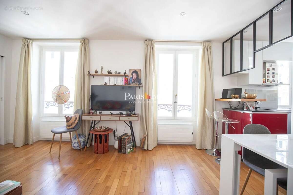 Appartement à PARIS-18E