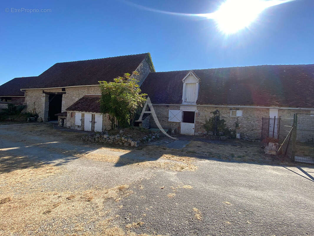 Propriété Sully La Chapelle 7 pièce(s) 224.66 m2 - photo 11