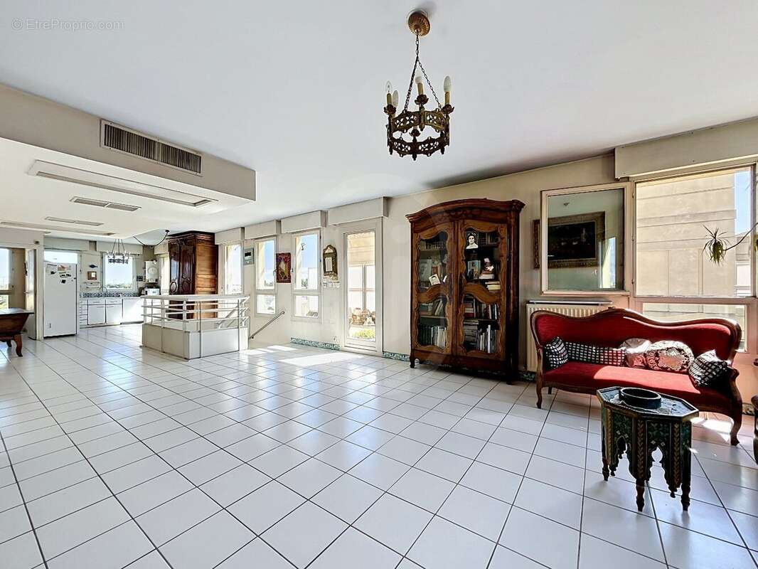 Appartement en dernier étage avec garage et cave - photo 6