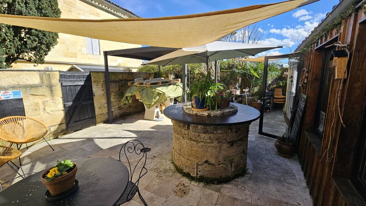 Maison à SAINT-EMILION