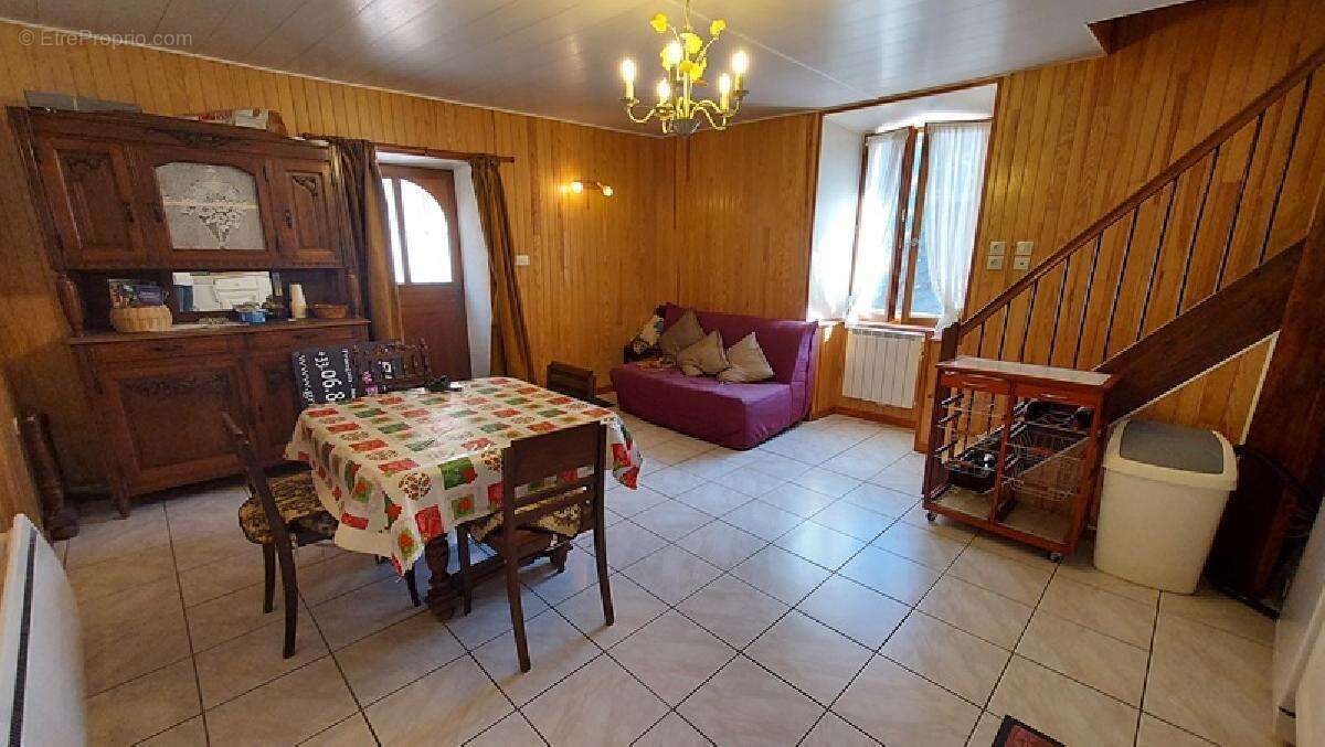 Maison à ALLEMOND