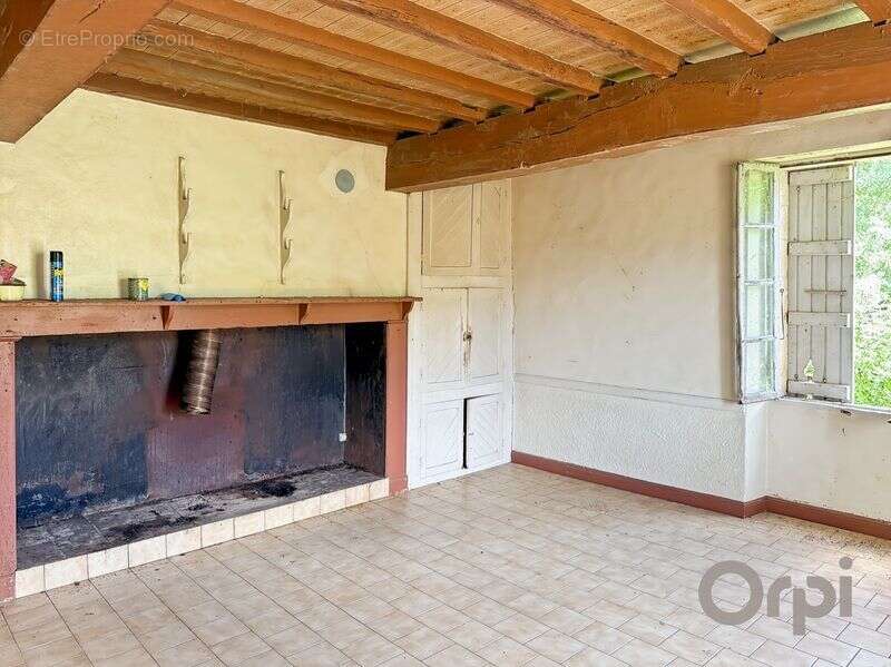 En campagne maison ancienne a renover entierement sur plus de 5000 m² de terrain - photo 8