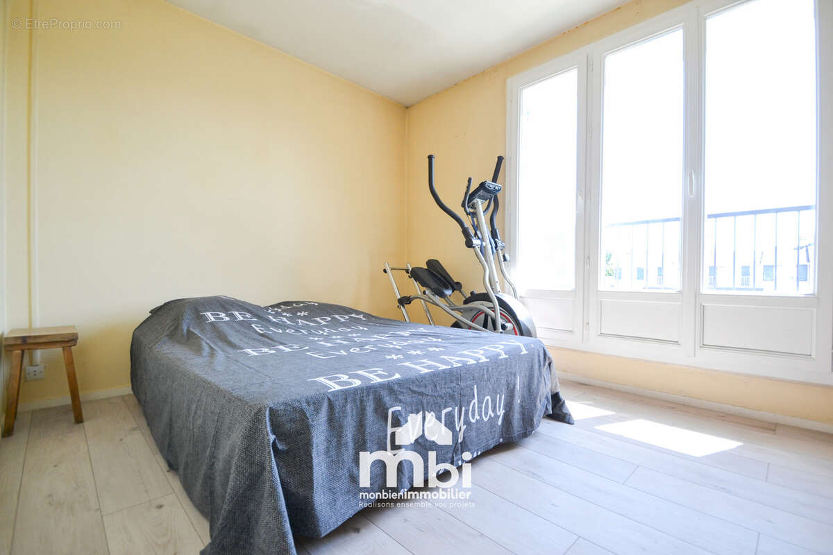 Maison à MARLY-LA-VILLE