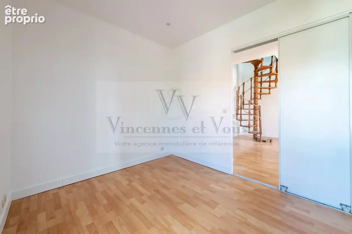 Appartement Duplex - 4 pièces - 62 m² - photo 4