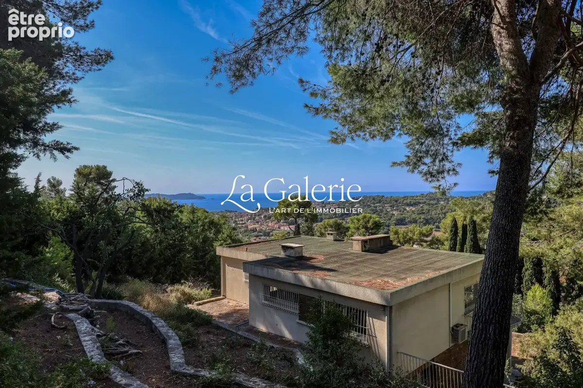 Maison 6 pièces 158 m² à vendre à Carqueiranne (83320) - photo 6