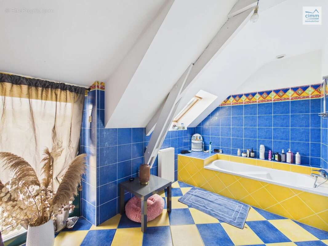 Maison à LES BRULAIS