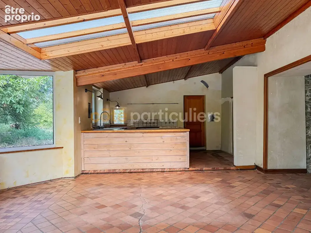 Maison en pierre de caractère avec 5 000m2 de terrain - photo 9