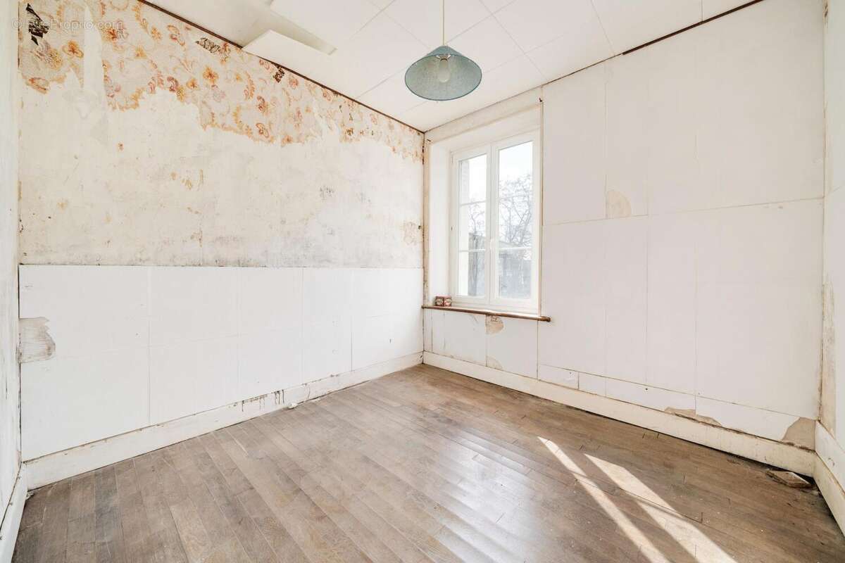 Maison 130 m² à Clemery  - photo 8