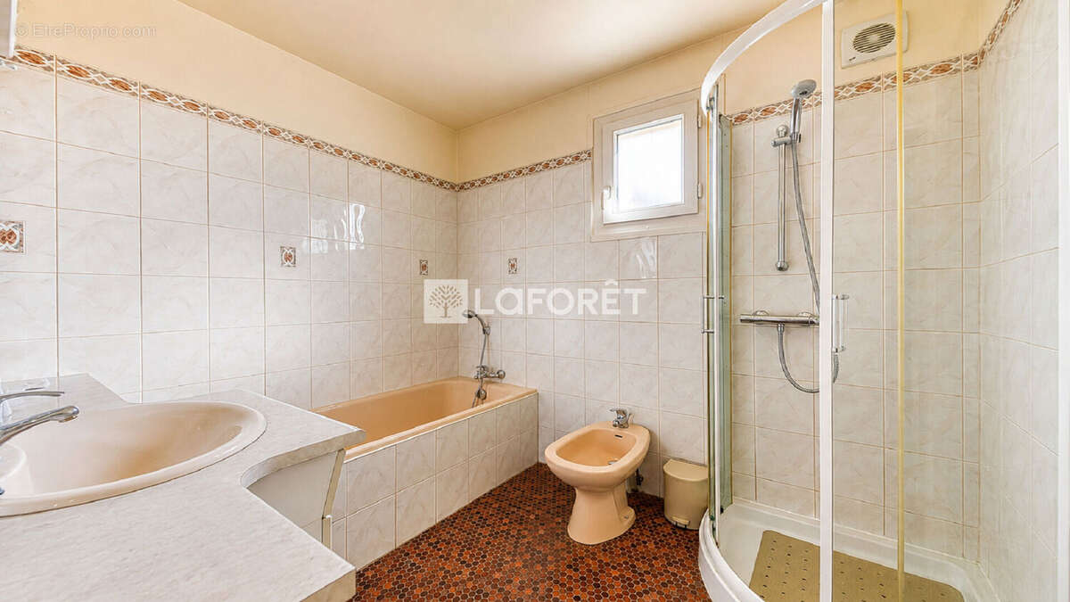 Maison à vendre à Roissy En Brie 4 pièce(s) 79.02 m2 - photo 7