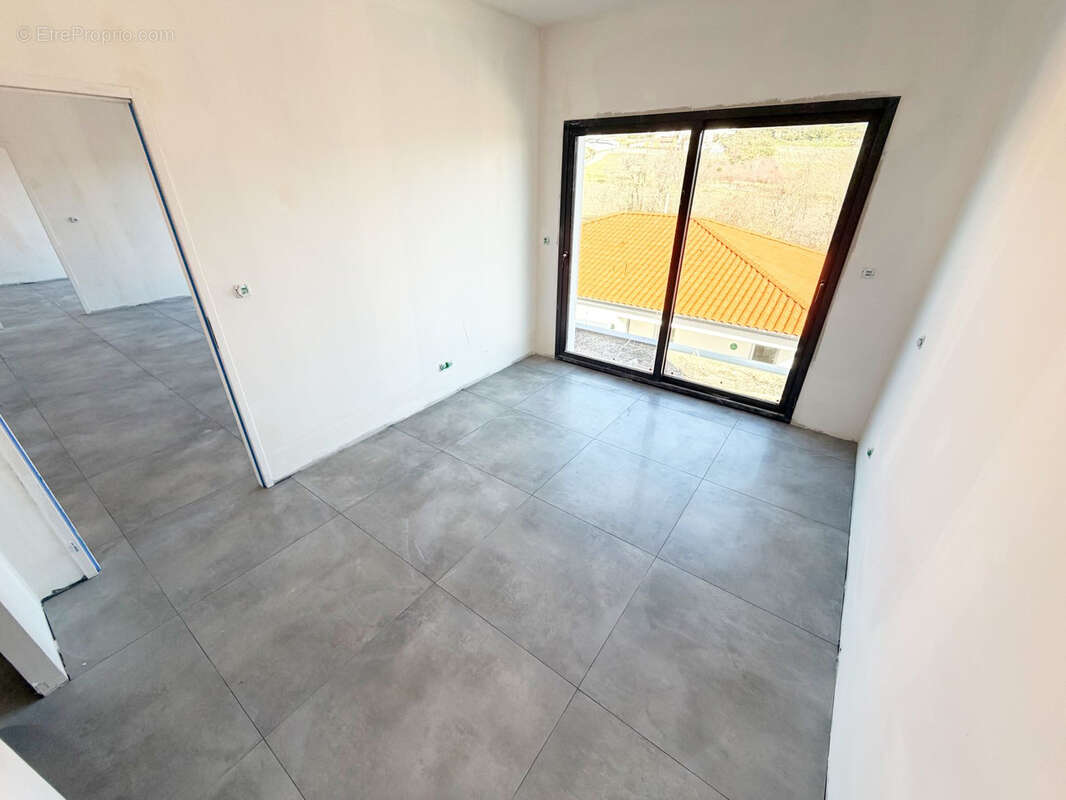 Maison à CHATEAUGAY