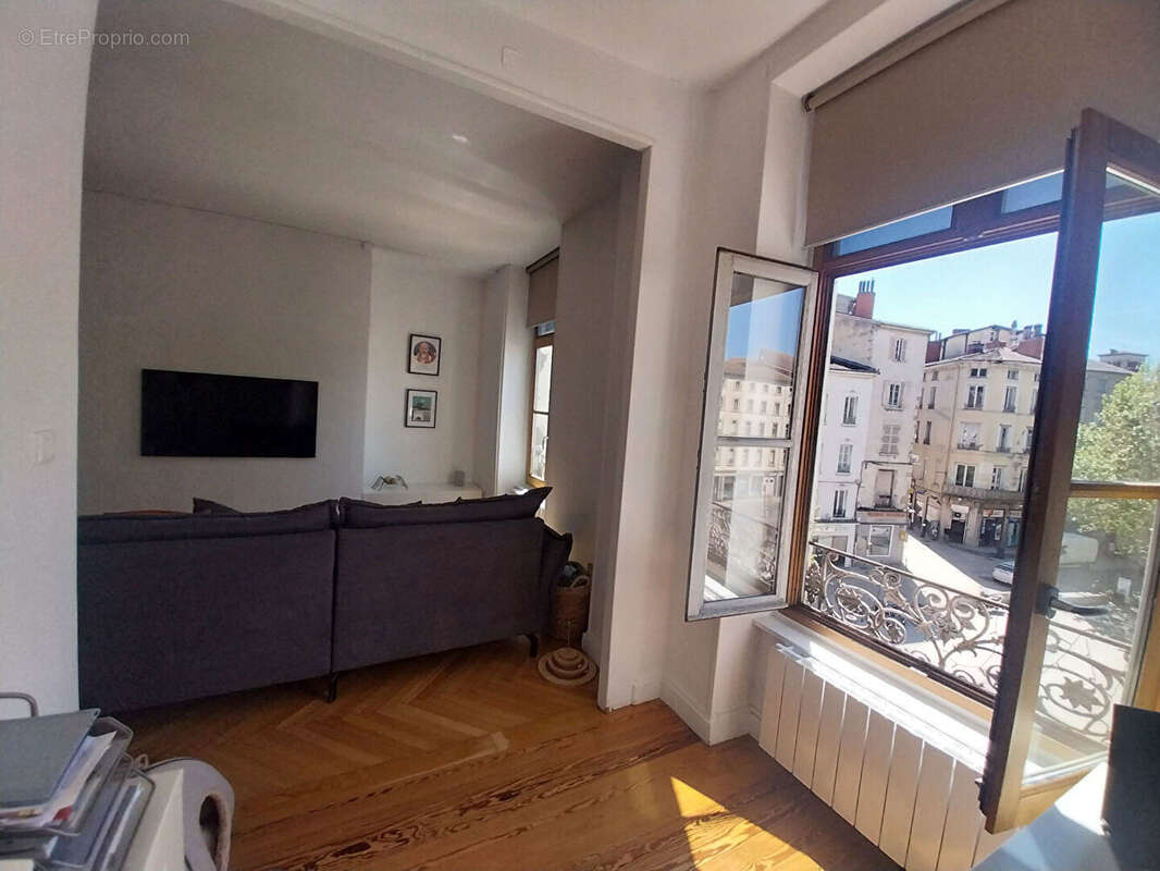 CENTRE VILLE  VIENNE 38200 Appartement de 70m² - photo 4