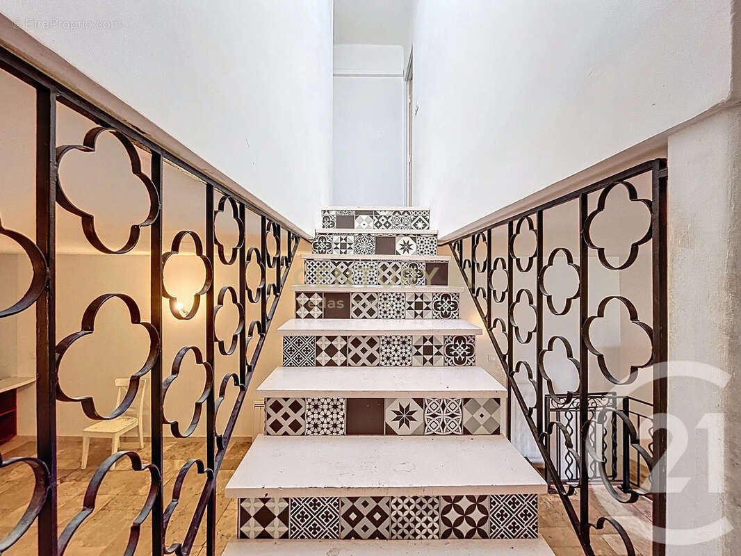 Maison à SAINT-JEAN-DE-VEDAS