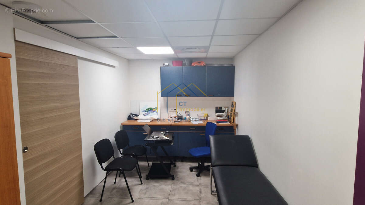 Local professionnel + logement - photo 16