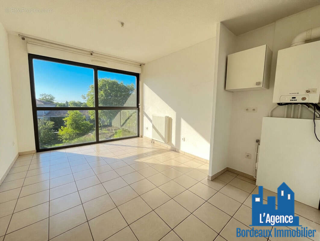 Appartement à VILLENAVE-D'ORNON