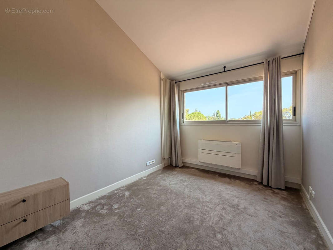 NIMES LA CIGALE Superbe appartement 5 pièces de 117 m2 avec terrasses, piscine, tennis - photo 14