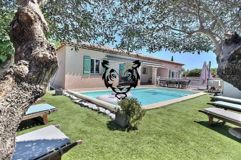 Maison à LE MUY